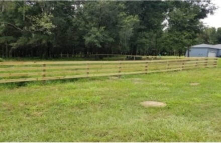 We provide Farm fencing option in Odessa, Texas for your farming fencing needs.